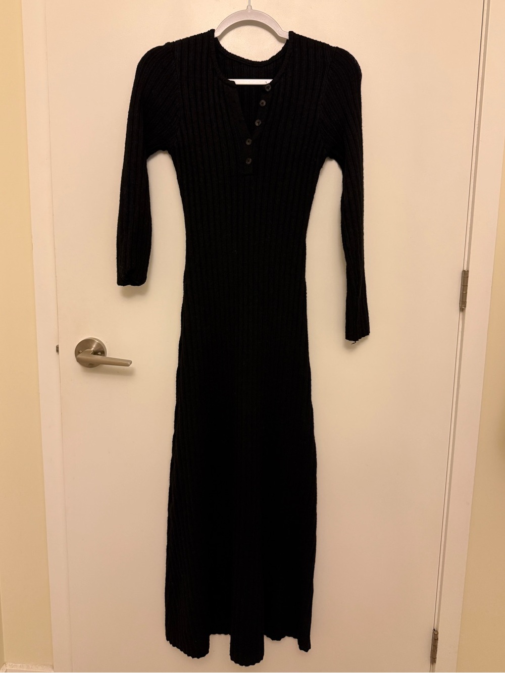 Black Ribbed Long-Sleeve Knit Dress